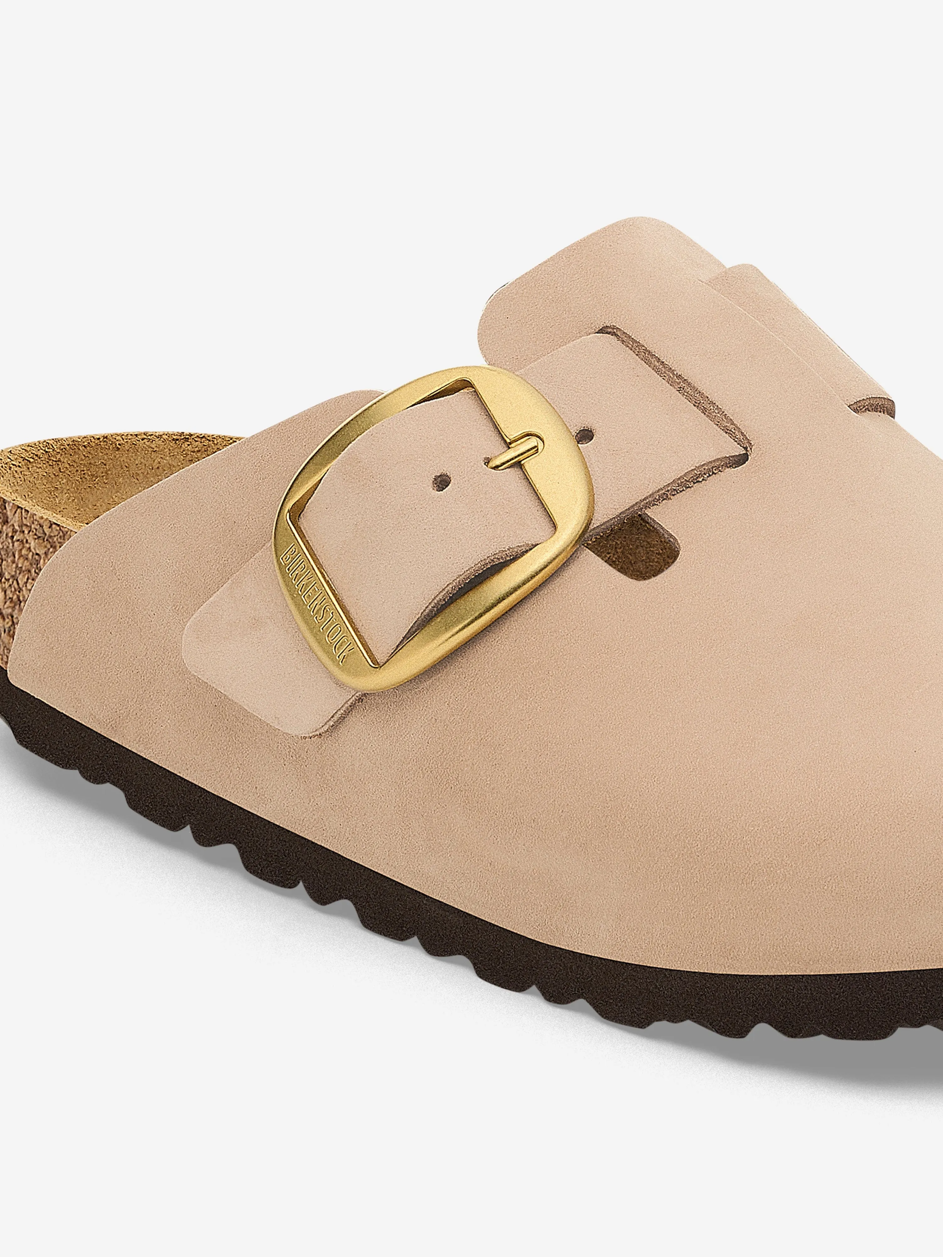 BIRKENSTOCK Boys Boston Big Buckle Clogs in Beige