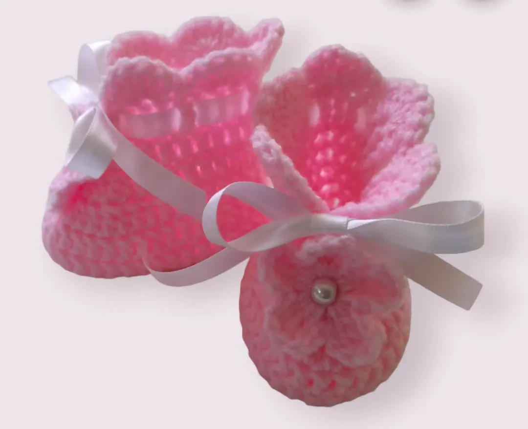 Crochet baby blanket, booties and cap