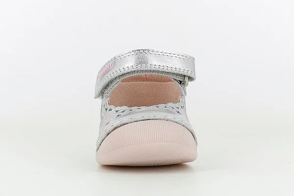 Pablosky Kids Silver Leather First Steps Girls Sandal - 090650