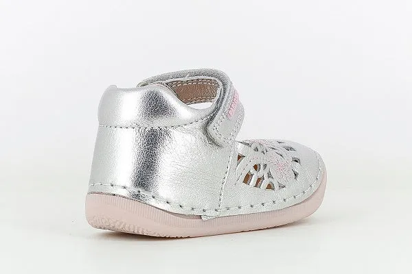 Pablosky Kids Silver Leather First Steps Girls Sandal - 090650