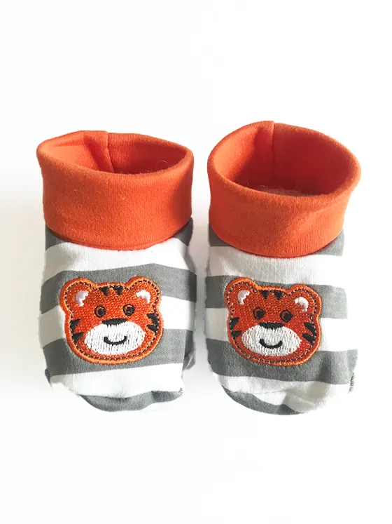SH52-Baby Booties