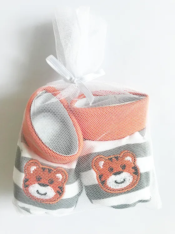 SH52-Baby Booties