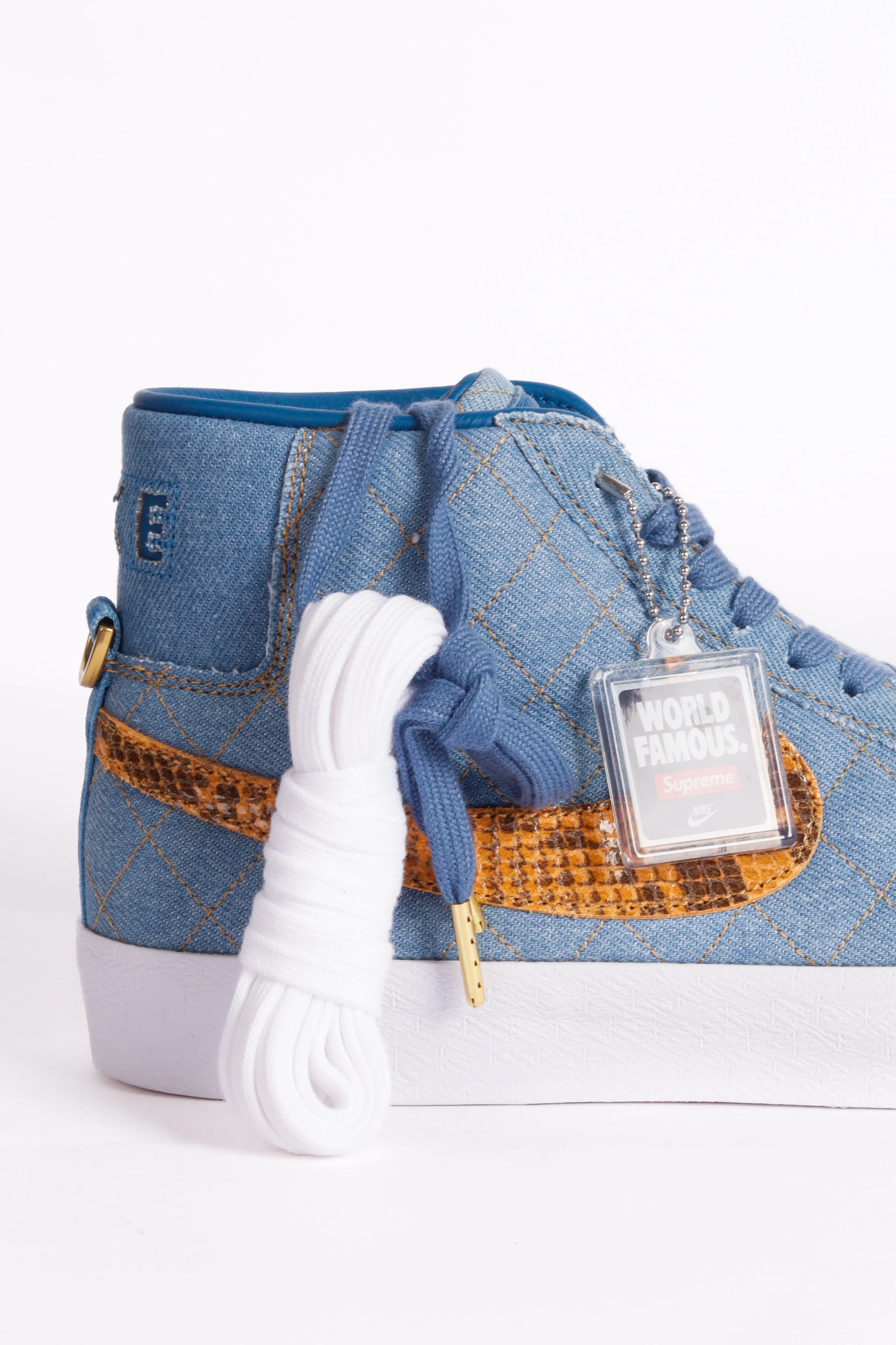 Supreme x Nike SB FW22 Blazer Mid 'Denim' (2022)