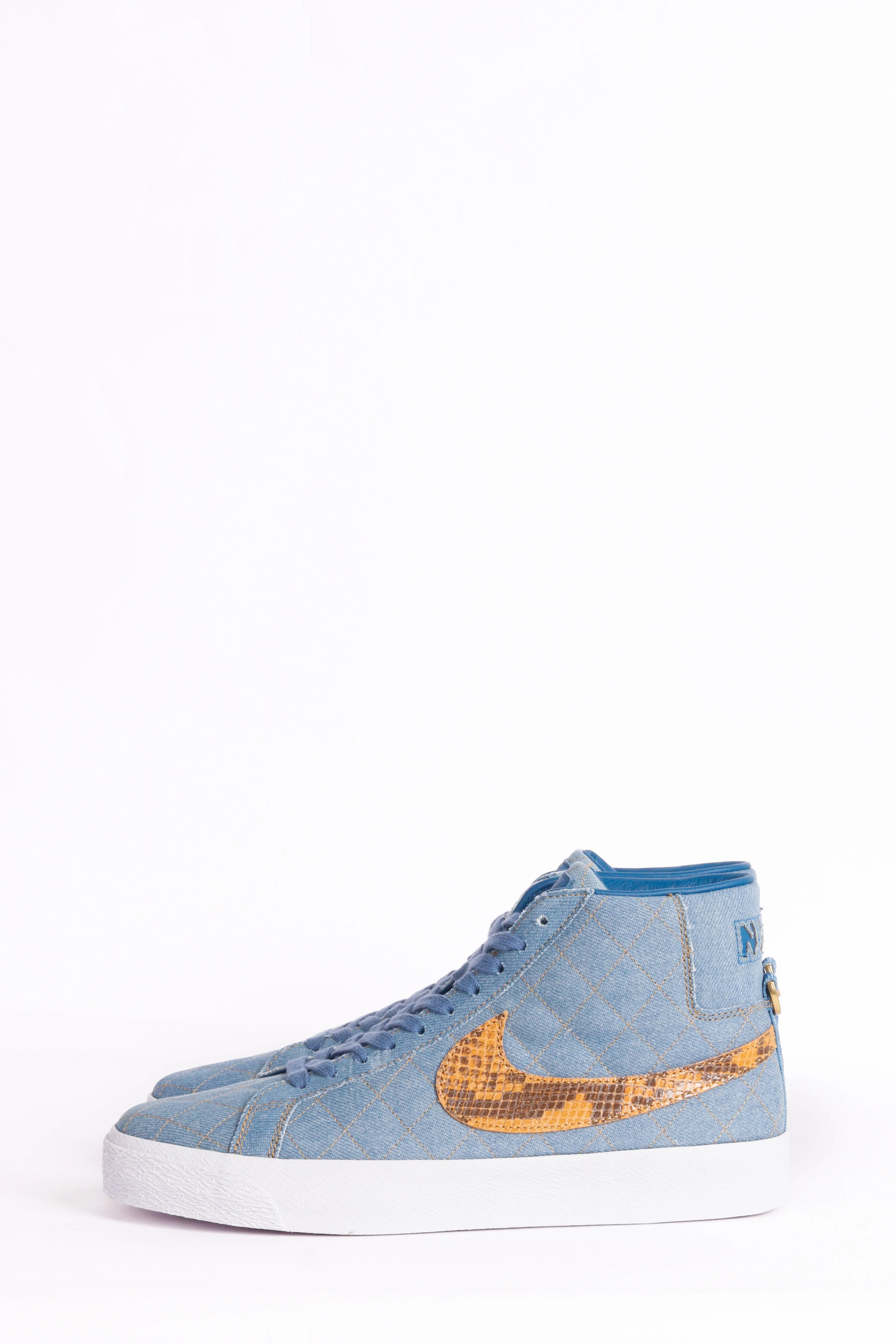 Supreme x Nike SB FW22 Blazer Mid 'Denim' (2022)
