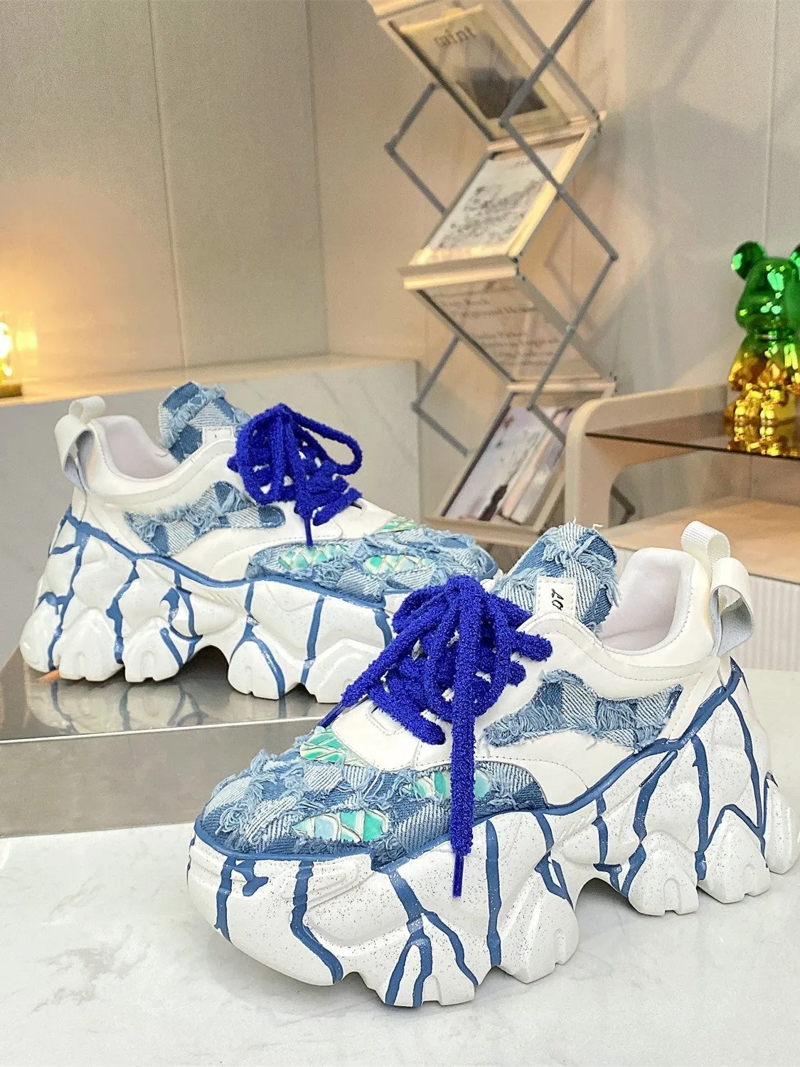 Thick sole unisex athletic footwear trendsetting winter shoe styles